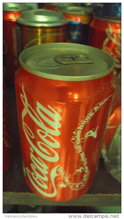 Vietnam Viet Nam Coke Coca Cola Empty Can - Opened At Bottom - Blikken