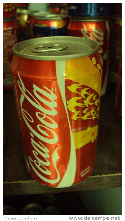 Vietnamm Viet Nam Coca Cola Coke Empty Can New Year - Opened At Bottom - Dosen