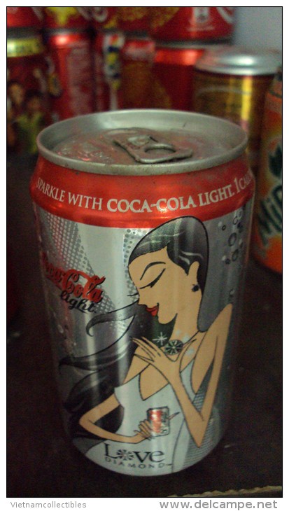 Malaysia Coca Cola Light Empty Can - New Design - Opened At Bottom - Latas