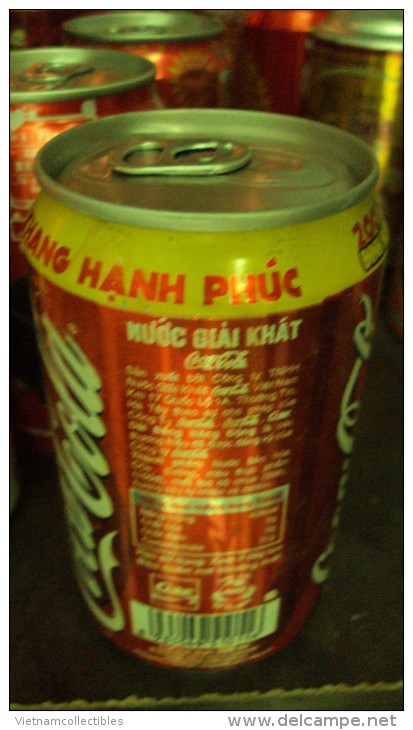 Vietnam Viet Nam Coca Cola Empty Can New Year 2007 - Another Design - Opened At Bottom - Cans