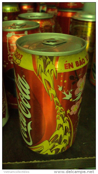 Vietnam Viet Nam Coca Cola Empty Can New Year 2007 - Another Design - Opened At Bottom - Blikken