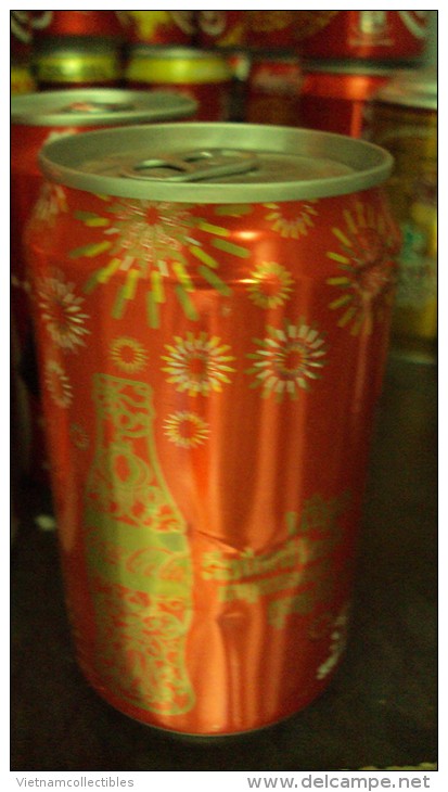 Cambodia Cambodge Coca Cola Empty Can New Year Design - Opened At Bottom - Scatole E Lattine In Metallo