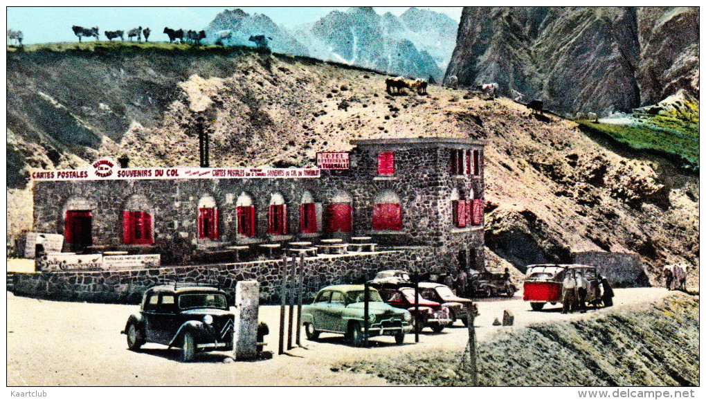 Le Col Du Tourmalet: CITROËN TRACTION AVANT, SIMCA 9 ARONDE, RENAULT 4CV, AUTOBUS/COACH - Col Du Midi, Pyrenees, France - Passenger Cars