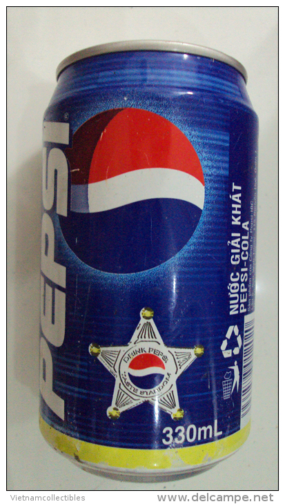 Vietnam Viet Nam Pepsi Cola 330ml Empty Can / Football World Cup / Roberto Carlos From Brazil / Opened At Bottom - Cannettes