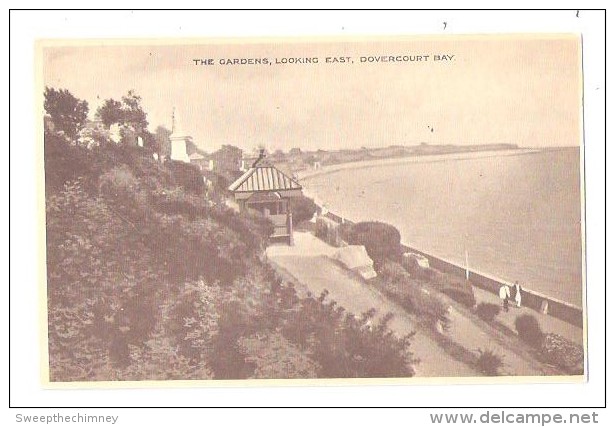 DOVERCOURT  BAY THE GARDENS LOOKING EAST DOVERCOURT  BAY NR HARWICH POSTCARD UNUSED - Autres & Non Classés