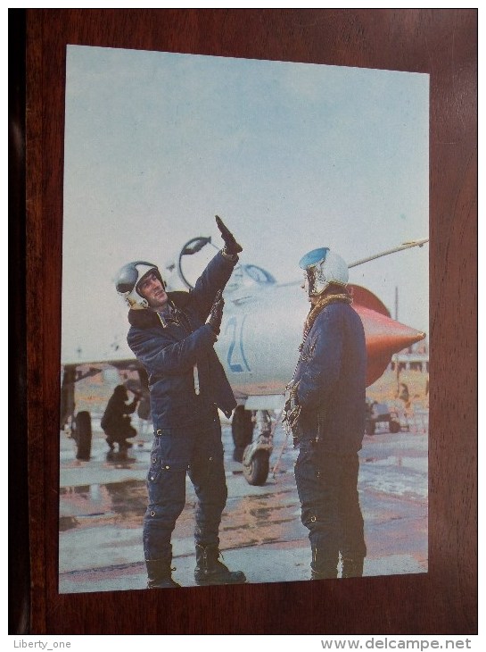 The USSR ARMED FORCES / Fuerzas Armadas Sovieticas ( N° 302 ) Anno 1990 - Carnet 18 Views ( zie foto´s voor details ) !!