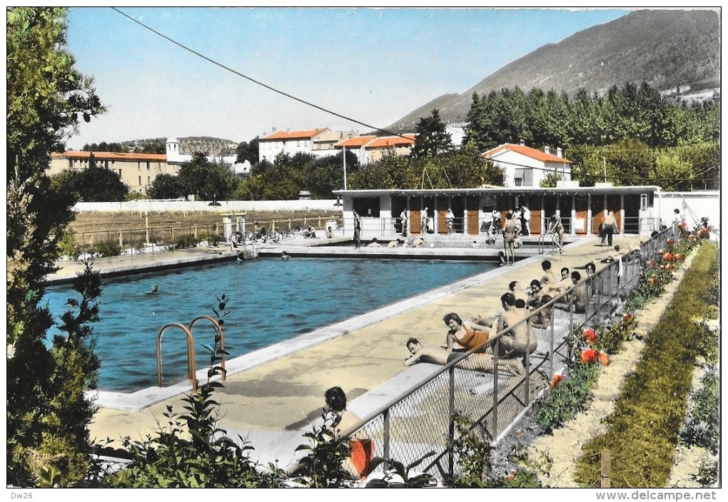 Nyons - La Piscine - Bain De Soleil Sur La Plage - Carte Animée, Colorisée Et Non Circulée - Nyons