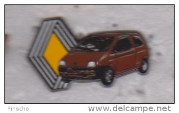 Pin's RENAULT TWINGO - Patinage Artistique