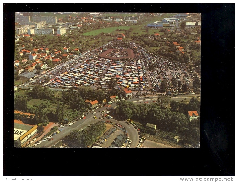 VAUX EN VELIN Rhône 69120 : Vue Aérienne Sur Le Super Marché Aux Puces Le Plus Grand De France 500 Commerces - Vaux-en-Velin