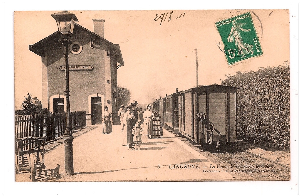 LANGRUNE - La Gare, Le Tramway Arrivant - Collection " A La Parisienne " - Maison Roy - N° 5 - - Autres & Non Classés