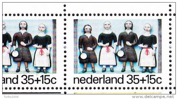 1975 Kinderzegel Blokje Met Plaatfout "3 Puntjes Boven +"  NVPH 1083 P Postfris - Variedades Y Curiosidades