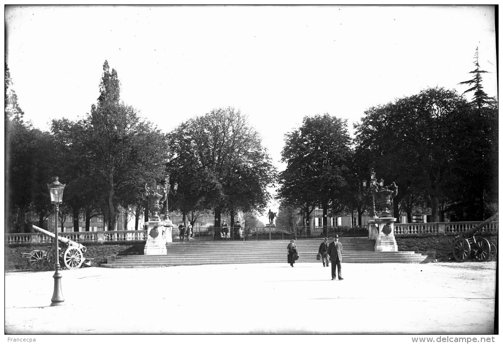 PN - 095 - NIORT - DEUX SEVRES - Les Escaliers Du Jardin De La Brèche - - Diapositiva Su Vetro