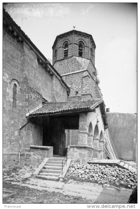 PN - 147 - SECONDIGNY - DEUX SEVRES - L' Eglise - - Plaques De Verre