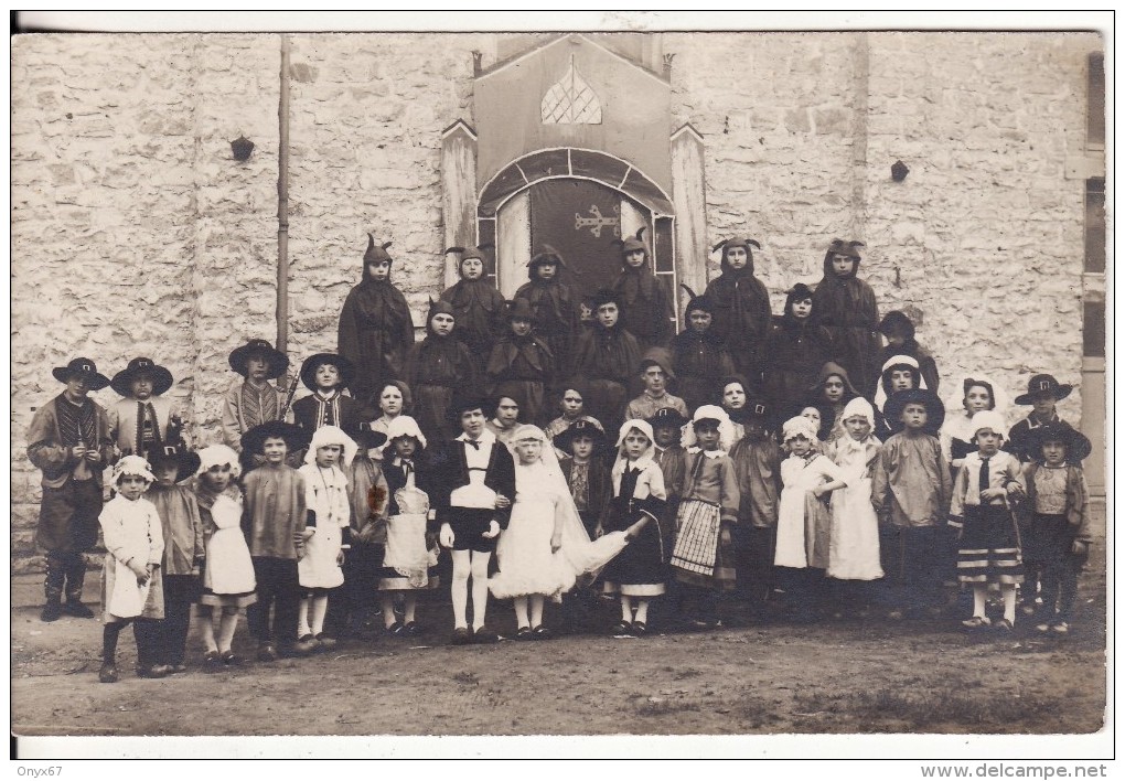 Carte Postale Photo De PARAY-LE-MONIAL (Saône Et Loire) Ou Environs ?? Groupe Enfants-Folklore-Déguisement-Fête-2 Scans - Paray Le Monial