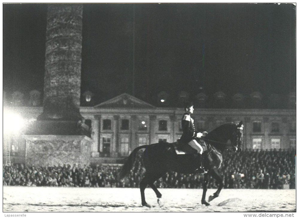 Photo Studio Vendome-Flash 1973 Démonstration Cavalier Garde Républicaine - Guerre, Militaire