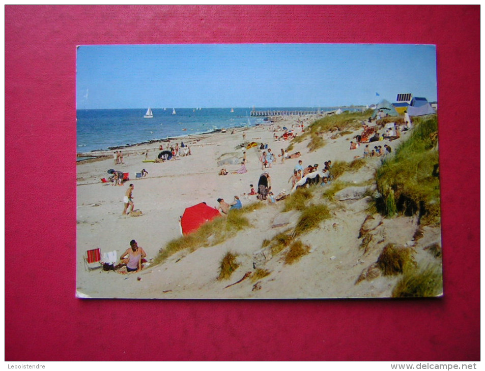 CPM COURSEULLES SUR MER  GRAYE SUR MER   Calvados  LA PLAGE       VOYAGEE 1968 TIMBRE  FLAMME COURSEULLES - Autres & Non Classés