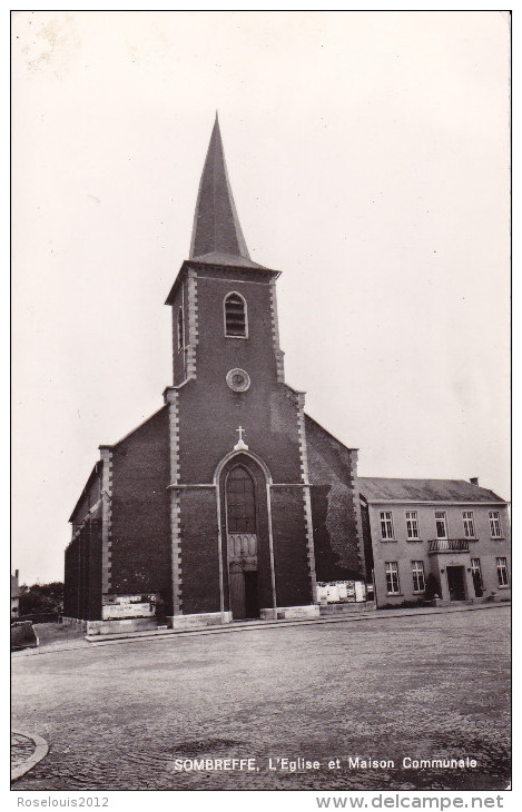 SOMBREFFE : L'église Et Maison Communale - Sombreffe