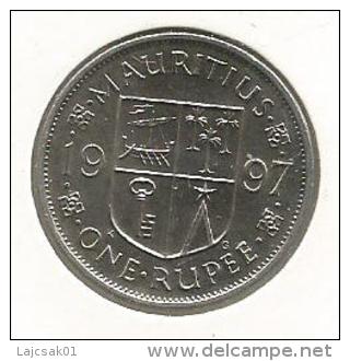 D10 Mauritius 1 Rupee 1997. High Grade - Mauritius