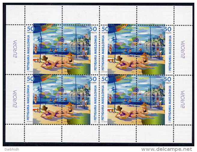 MACEDONIA 2004 Europa: Holidays Sheetlet  MNH / **.  Michel 317-18 - Macédoine Du Nord