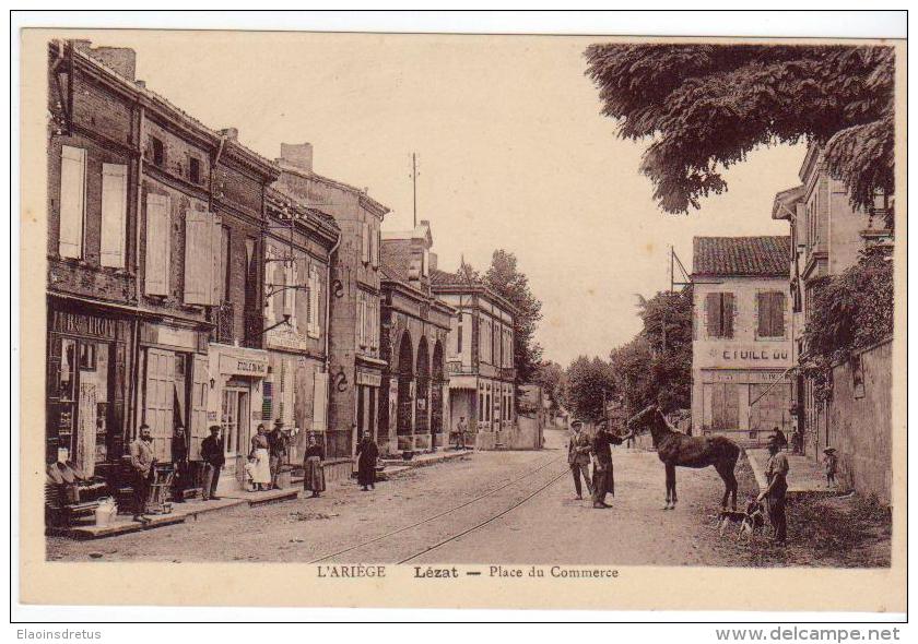 Lezat (09) - Place Du Commerce. Bon état, Non Circulé, Animée. - Lezat Sur Leze