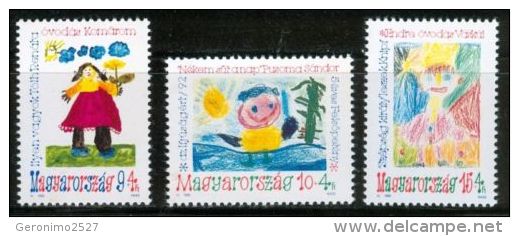 HUNGARY 1992 CULTURE Art Paintings YOUTH´S PHILATELY - Fine Set MNH - Nuevos