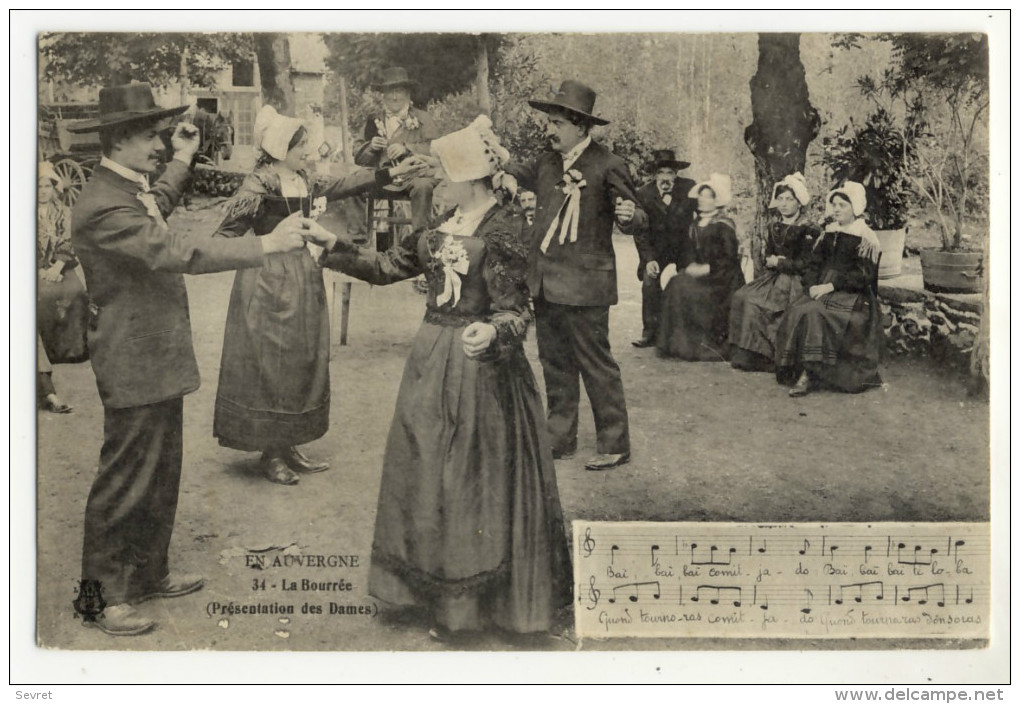 EN AUVERGNE. - La Bourrée( Présentation Des Dames) - Danses