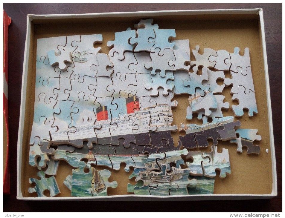 " VICTORY " Wood Jig-Saw Puzzle Of The Cunard White Star LIner " QUEEN ELIZABETH " ( See Picture For Details ) ! - Autres & Non Classés