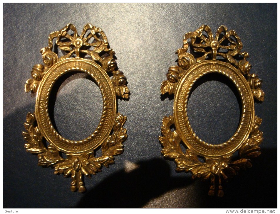 SMALL ARTISTIC BRASS FRAMES - Other & Unclassified