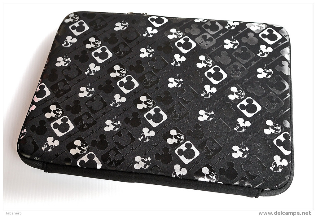 DISNEY 15.4" LAPTOP / NOTEBOOK SLEEVE - COLLECTORS ITEM NO LONGER AVAILABLE FROM DISNEY - BRAND NEW - Autres & Non Classés