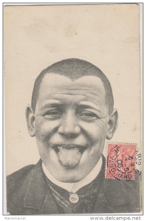 HOMME FAISANT DES GRIMACES (LOT DE 2 CARTES)  - état Voir Descriptif - Men