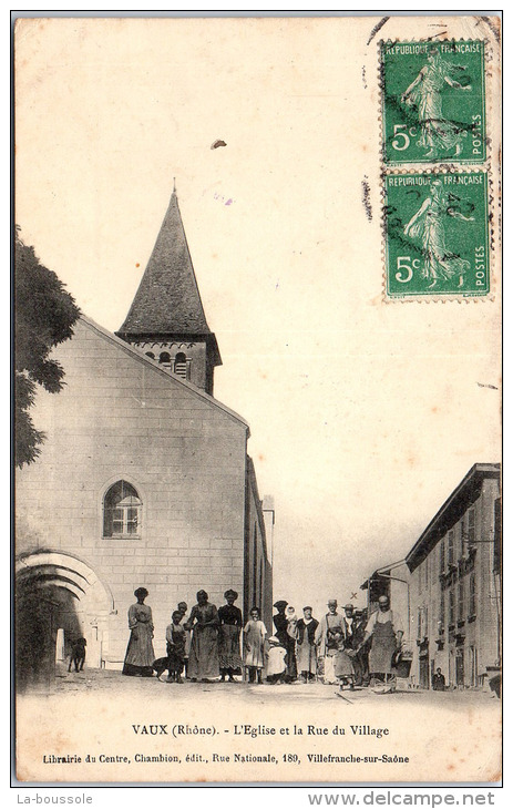 69 VAUX - L'église Et La Rue Du Village - Vaux-en-Velin