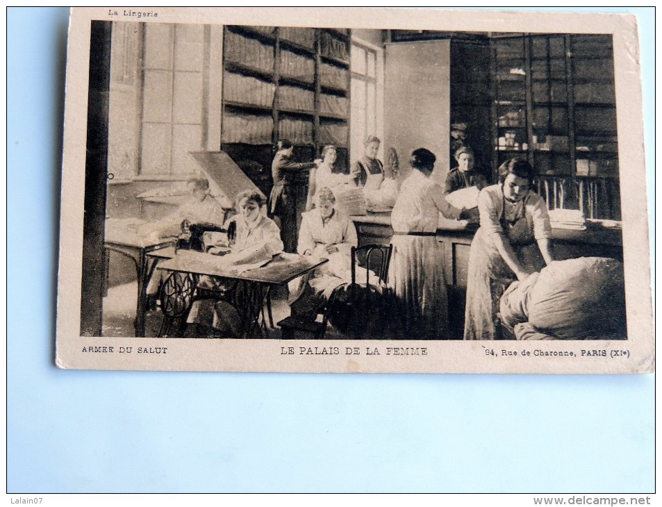 Carte Postale Ancienne : PARIS , 94, Rue De Charonne : Armée Du Salut Le Palais De La Femme , L' Atelier De Couture - Arrondissement: 11