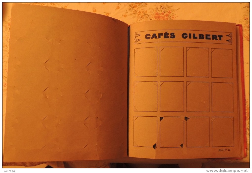 Album des Cafés Gilbert vide en mauvais état