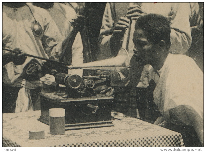 Chanteuse Laotienne Au Phonographe Vientiane Coll. Raquez Serie B No 25 - Laos