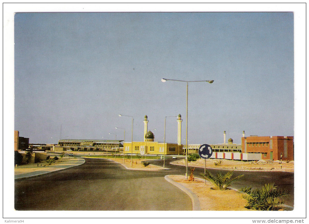 BAHRAIN  ( BAHREÏN ) /  MANAMA  ?  /  MEDINAT  ISA  /  Edit.  M. SHAKIB  N° 77 - Bahrein