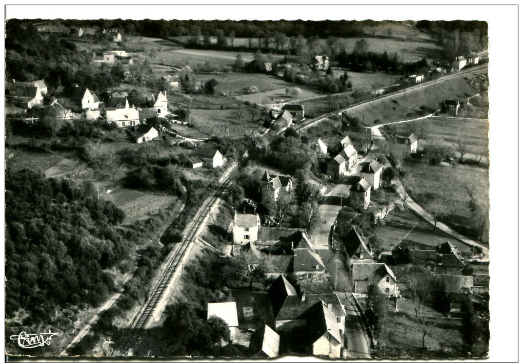 24 Dordogne - Non Circulée - Photo N.B Gd Format - Carsac Vue Générale Aérienne Rare (voie Ferrée) - Autres & Non Classés