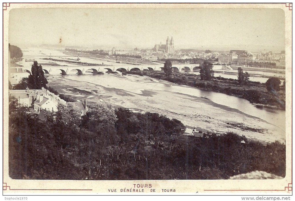 PHOTO ALBUMINEE AVANT 1900 - FORMAT 11 X 16 Sur Carton - 37 - INDRE ET LOIRE - TOURS - VUe Générale - Autres & Non Classés