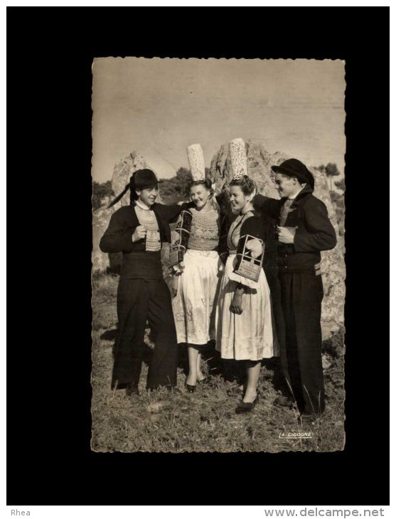 29 - PONT-L´ABBE - Costumes - Coiffes - Groupe Folklorique - Pont L'Abbe