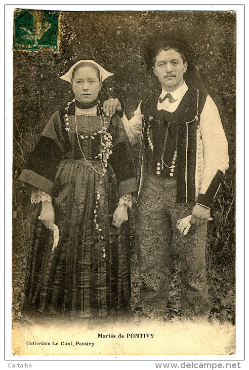 CPA 56 Morbihan Folklore Costume Mariés De Pontivy - Vestuarios