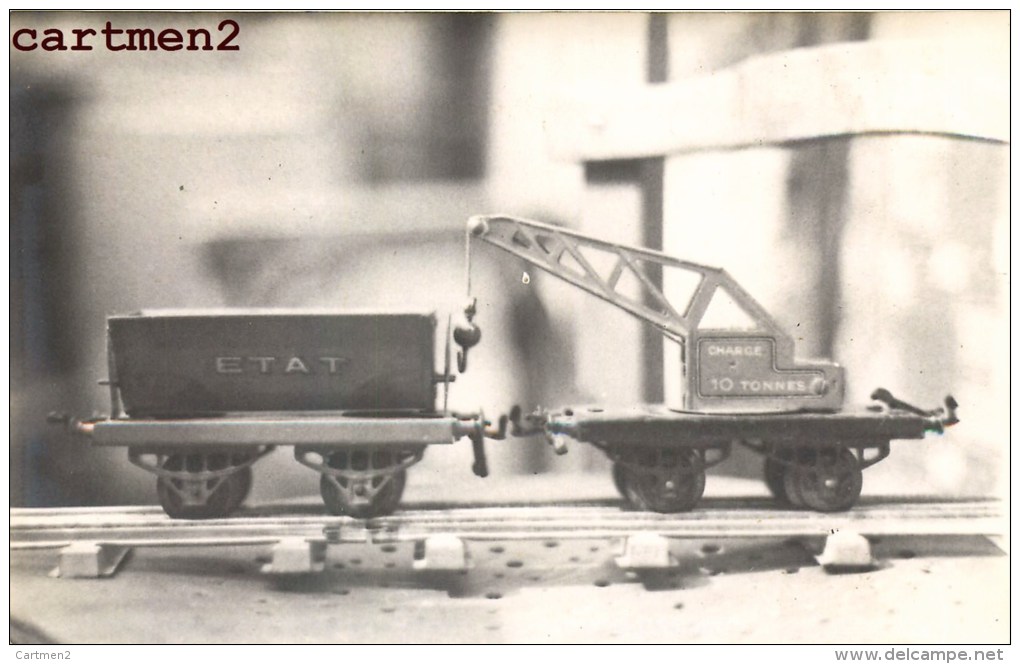 CARTE PHOTO : FOURGON TOMBEREAU ETAT ET GARE 10 TONNES HORNBY JEU JOUET TOY Dinky Toys JEP NOREV MINALUXE SCHUCO - Waggons