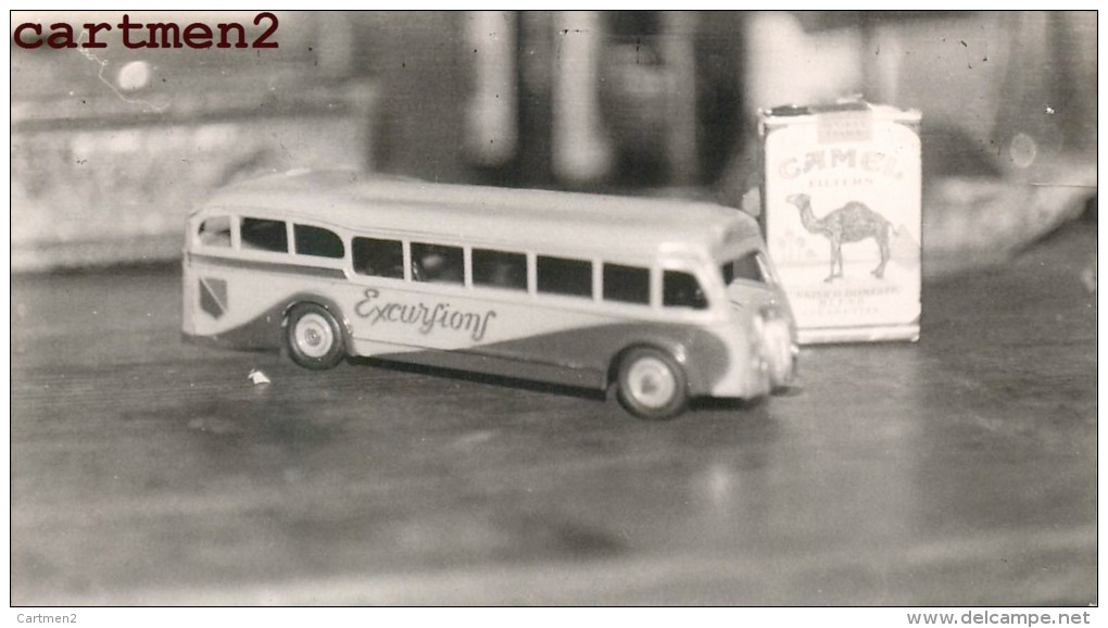 CARTE PHOTO AUTOBUS JOUET EN TÔLE MECANIQUE BICOLORE 1959 EXPOSITION JEU JOUET TOY Dinky Toys JEP NOREV MINALUXE SCHUCO - Scale 1:32