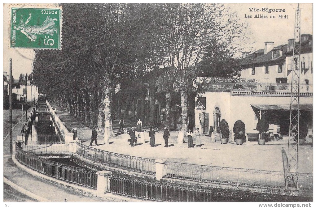 [65] Hautes Pyrénées -VIC BIGORRE Les Allées De Midi   (animation- Année 1913 ) *PRIX FIXE - Vic Sur Bigorre
