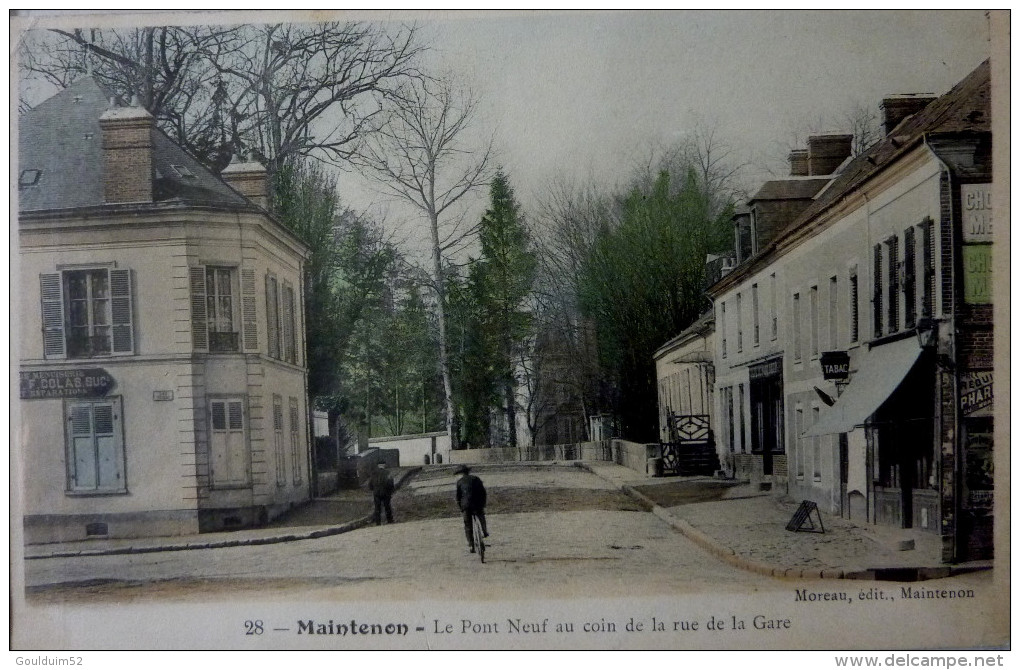 Le Pont Neuf Au Coin De La Rue De La Gare - Maintenon