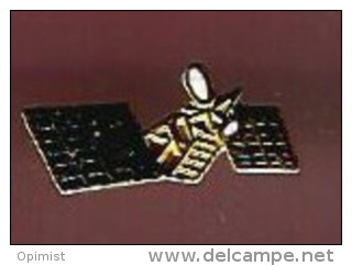 37539-Pin's .Satellite.Nasa..espace.. Fusee. - Raumfahrt