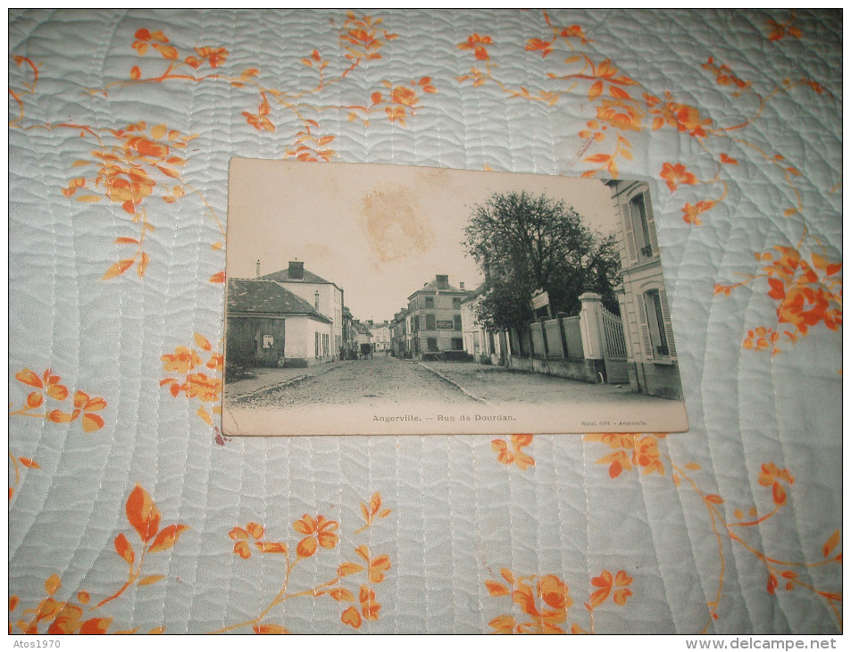 CARTE POSTALE ANCIENNE CIRCULEE DATE ?. /  ANGERVILLE.- RUE DE DOURDAN. / ROSSI, EDIT. ANGERVILLE. - Angerville