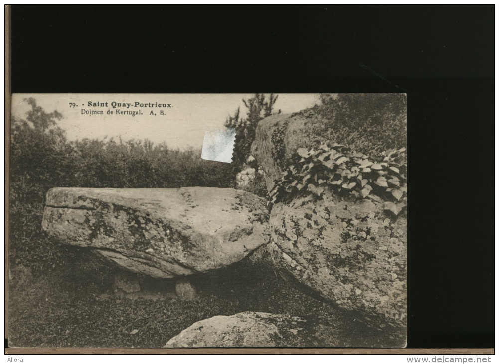 FRANCE  -  SAINT QUAY  PORTRIEUX  -  DOLMEN - Autres & Non Classés