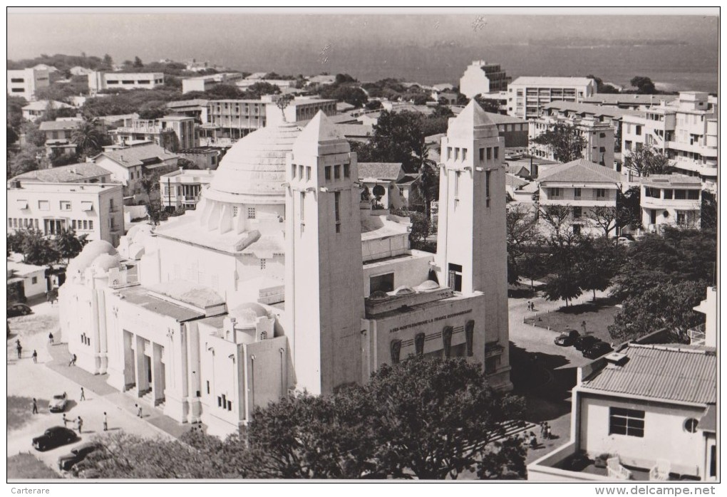 Sénègal,afrique,la Cathédrale Dakar,boulevard De La République,2 Tours,coupole,sanctuaire édifié Sous Cimetière Chrétien - Senegal