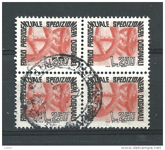 MARCA DA BOLLO- REVENUE - MARCHE  PER SPEDIZIONIERI DOGANALI L.250 QUARTINA - Revenue Stamps