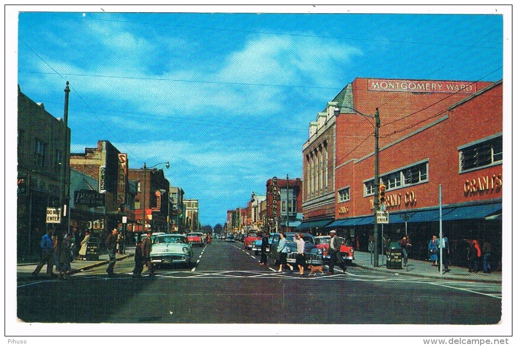 US-573   NEWPORT NEWS : Washington Avenue Looking North ( Old Cars) - Newport News