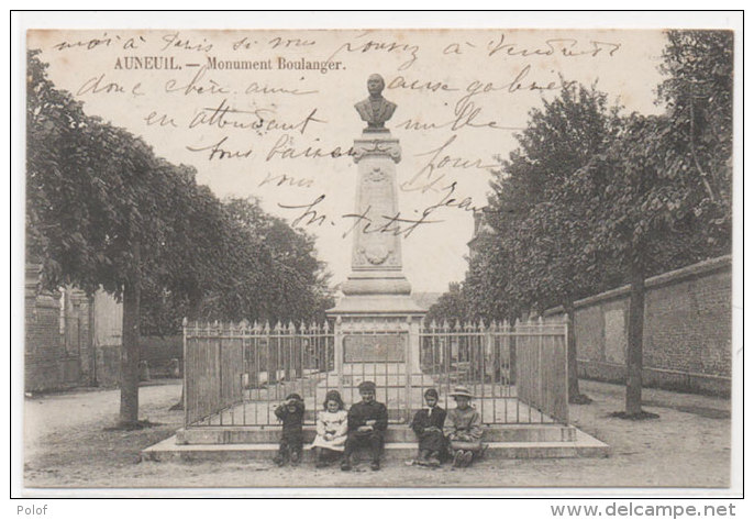 AUNEUIL - Monument Boulanger  (71911) - Auneuil